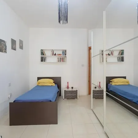 Smart Cosy - 10 Mins Walk From The Beach Is-Swieqi